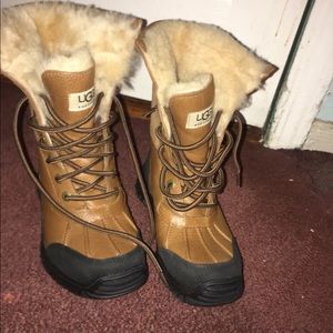 Uggs Adirondack size 5